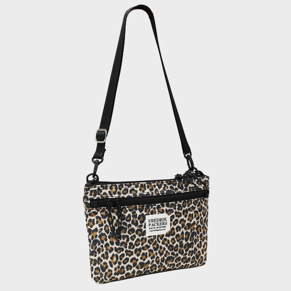 Active Sacoche Leopard レオパード 公式 Fredrik Packers オンラインストア