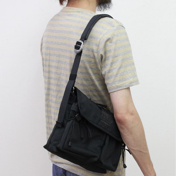 STACK SHOULDER ショルダーバッグ 【公式】 FREDRIK PACKERS ...