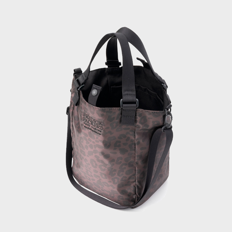 MISSION TOTE (XS) DARK LEOPARD トートバッグ 【公式】 FREDRIK